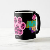 "Powered by Paws" rosa Herz-Design Tasse (VorderseiteRechts)