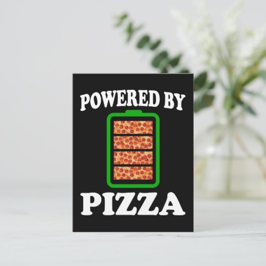 Powered by Pizza - Funny Pizza Postkarte (Stehend Vorderseite)