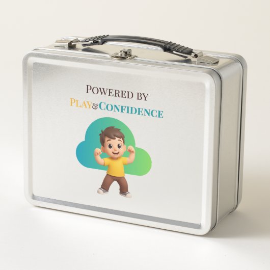 Powered by Play & Confidence – Lunch Box Edition (Vorderseite)