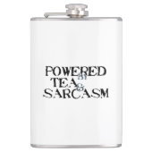 Powered by Tea & Sarcasm Flachmann (Vorderseite)