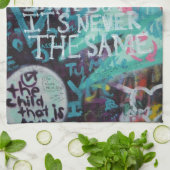 Prag-Graffiti Küchentuch (Gefaltet)