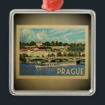 Prag Tschechische Republik Vintage Reisen Ornament Aus Metall<br><div class="desc">Ein cooles,  Vintages Prager Ornament mit einem wunderschönen Blick auf den Fluss und die Brücke.</div>