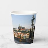 Prager Burgblick von der Karlsbrücke, Tschechien R Pappbecher (Vorderseite)