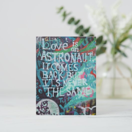 Prague Graffiti Postkarte (Stehend Vorderseite)