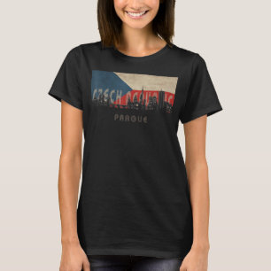 Prague Skyline Vacation Souvenirflagge T-Shirt