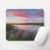 Prairie-Teich spiegelt brillante Sonnenaufgangswol Mousepad (Mit Mouse)