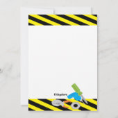 Praktischer Mann repariert Jungs zum Geburtstag Ei Einladung (Rückseite)