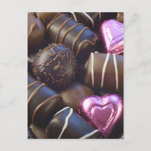 Pralinen mit rosa Folie Postkarte (Vorderseite)