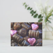 Pralinen mit rosa Folie Postkarte (Stehend Vorderseite)