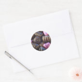 Pralinen mit rosa Folie Runder Aufkleber (Umschlag)