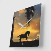 Prancing Horse with Sunset and Oak Tree Nature Quadratische Wanduhr (Winkel)