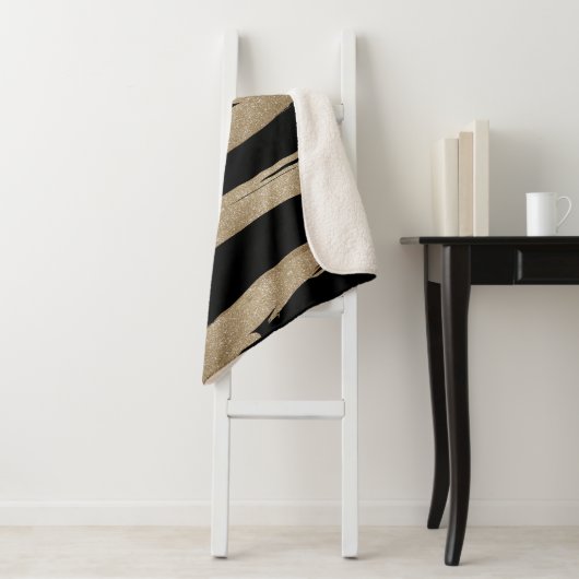 präppy geometrisches Muster schwarz-goldene Streif Sherpadecke (Beispiel)