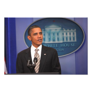 Präsident Barack Obama gibt eine Ankündigung bekan Fotodruck