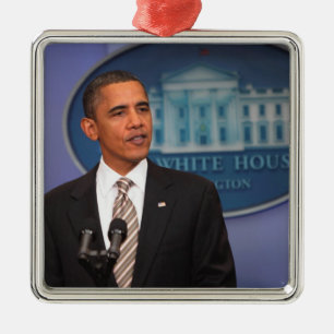 Präsident Barack Obama gibt eine Ankündigung bekan Ornament Aus Metall