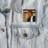 Präsident Barack Obama reflektiert sich, während Button (Beispiel)