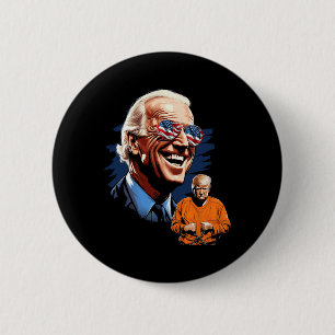 Präsident Biden lacht Trump, T-Shirt Anti-Tr ins G Button