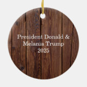 Präsident Donald Trump & Melania 2023 Holly Wreath Keramik Ornament (Hinten)