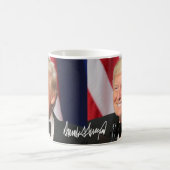 Präsident Donald Trump mit seiner Unterschrift Kaffeetasse (Mittel)