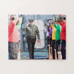 Präsident Donald Trump Salutes Sailors Puzzle