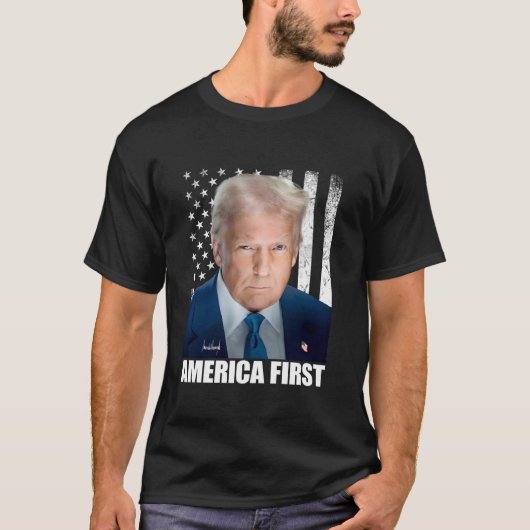Präsident Donald Trump USA Flag America First T-Shirt (Vorderseite)