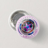 Präsident Harris/Walz Pink Briefmarke Medallion Button (Vorne & Hinten)