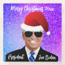 Präsident Joe Biden und Weihnachtsmannmütze