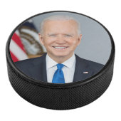 Präsident Joe Biden White House Portrait Eishockey Puck (3/4)