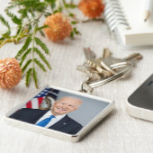 Präsident Joe Biden White House Portrait Schlüsselanhänger (Seite)