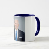 Präsident Joe Biden White House Portrait Tasse (VorderseiteRechts)