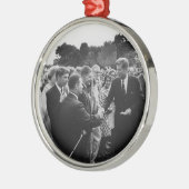 Präsident Kennedy Greets Peace Corps Freiwillige Ornament Aus Metall (Links)