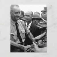 Präsident Lyndon B. Johnson grüßt amerikanische Tr