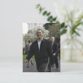 Präsident Obama geht zum Basketballplatz Postkarte (Stehend Vorderseite)