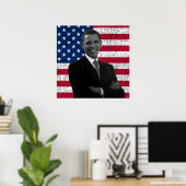 Präsident Obama und die amerikanische Flagge Poster (Heimbüro)