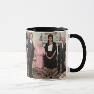 PRÄSIDENT OBAMA UND MICHELLE MIT KÖNIGIN ELIZABE TASSE