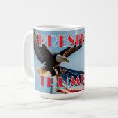 PRÄSIDENT TRUMP 2024 KAFFEETASSE (Vorderseite Links)