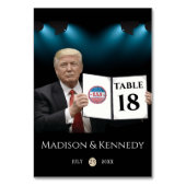 Präsident Trump 🇺 ✨ Patriotic Wedding Custom Tischnummer (Rückseite)
