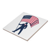 Präsident Trump trägt die Flagge der USA Fliese (Seite)