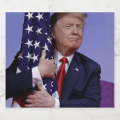 Präsident Trump umarmt die Flagge Schaumweinetikett (Einzelnes Label)