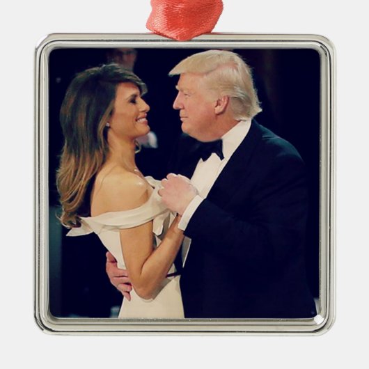 Präsident Trump und Melania tanzen Ornament Aus Metall (Vorne)