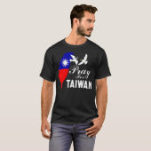 Pray For Taiwan Support Taiwanese Flag Heart Men W T-Shirt (Vorne ganz)