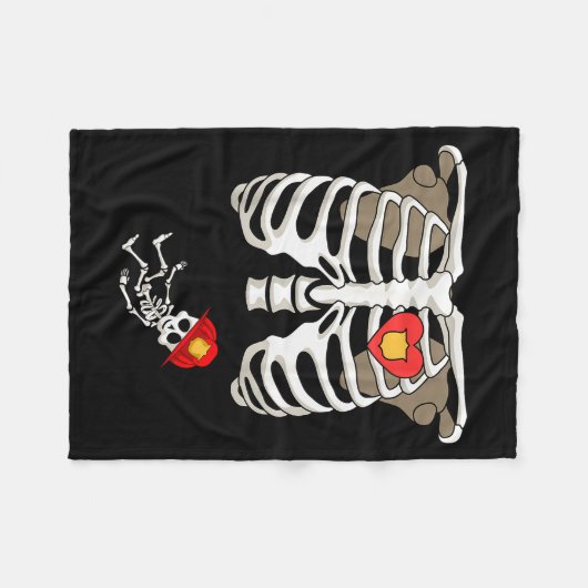 Pregnancy Skeleton Rib Funny Firefighter Bump Shir Fleecedecke (Vorderseite (Horizontal))