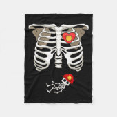 Pregnancy Skeleton Rib Funny Firefighter Bump Shir Fleecedecke (Vorderseite)