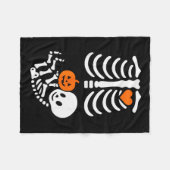 Pregnant Skeleton Baby Bump Funny Halloween Tee Fleecedecke (Vorderseite (Horizontal))