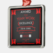 Preis für die Arbeit des Unternehmensteams Ornament Aus Metall (Links)