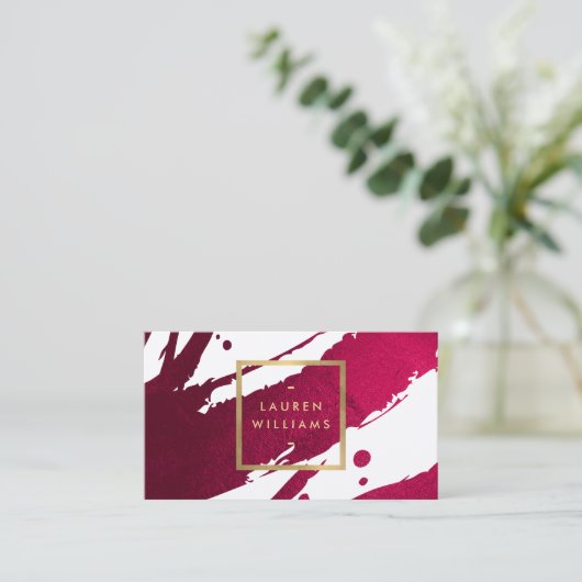 Premium Abstrakt Deep Ruby Rote Pinselstriche Visitenkarte (Stehend Vorderseite)
