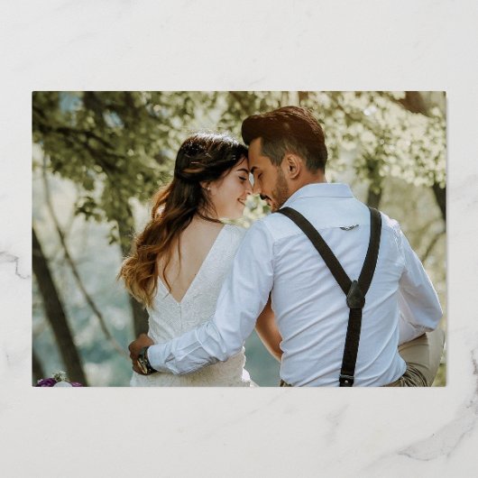 Premium Black Gold Monogram Foto Leather Look Foi Folieneinladung (Rückseite)