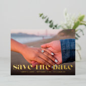Premium Bold Modernes GOLD TEXT Foto Save the Date Folieneinladung (Stehend vorne)