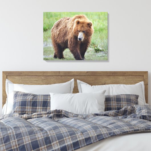 Premium gepolsterte Canvas 24x18 aus Grizzlybär Leinwanddruck (Insitu (Schlafzimmer))