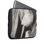 <Preparing> durch Kim Koza Laptopschutzhülle (Vorne Rechts)