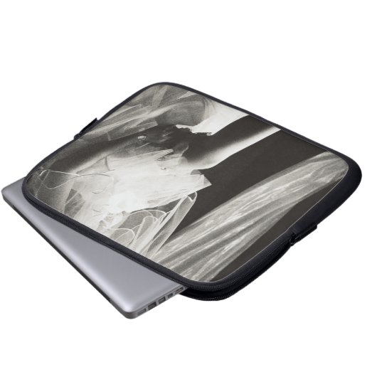 <Preparing> durch Kim Koza Laptopschutzhülle (Vorne Knopf)